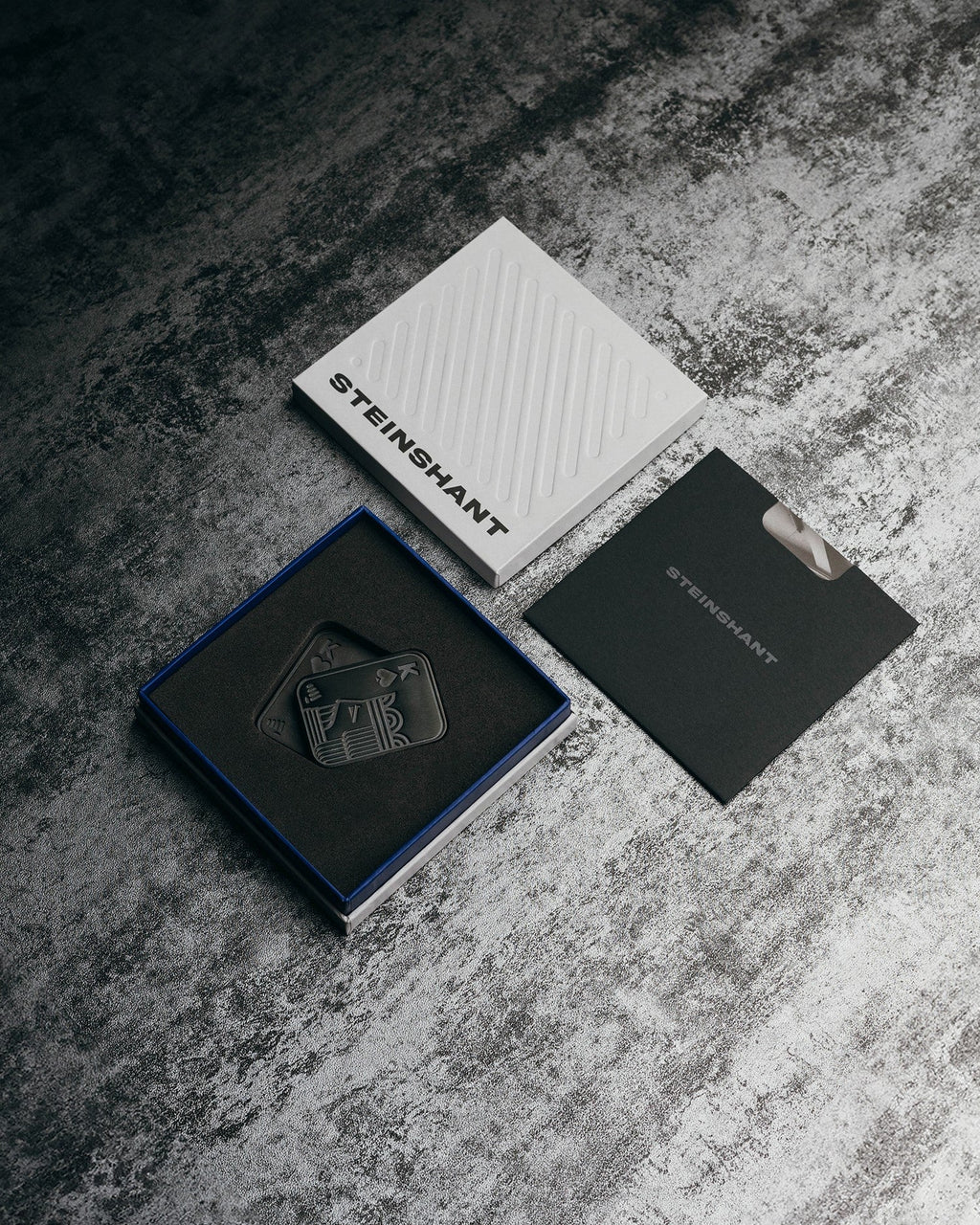 Shuffle Pocket Kings V2 Fidget Toy | Midnight Edition Card Fidget