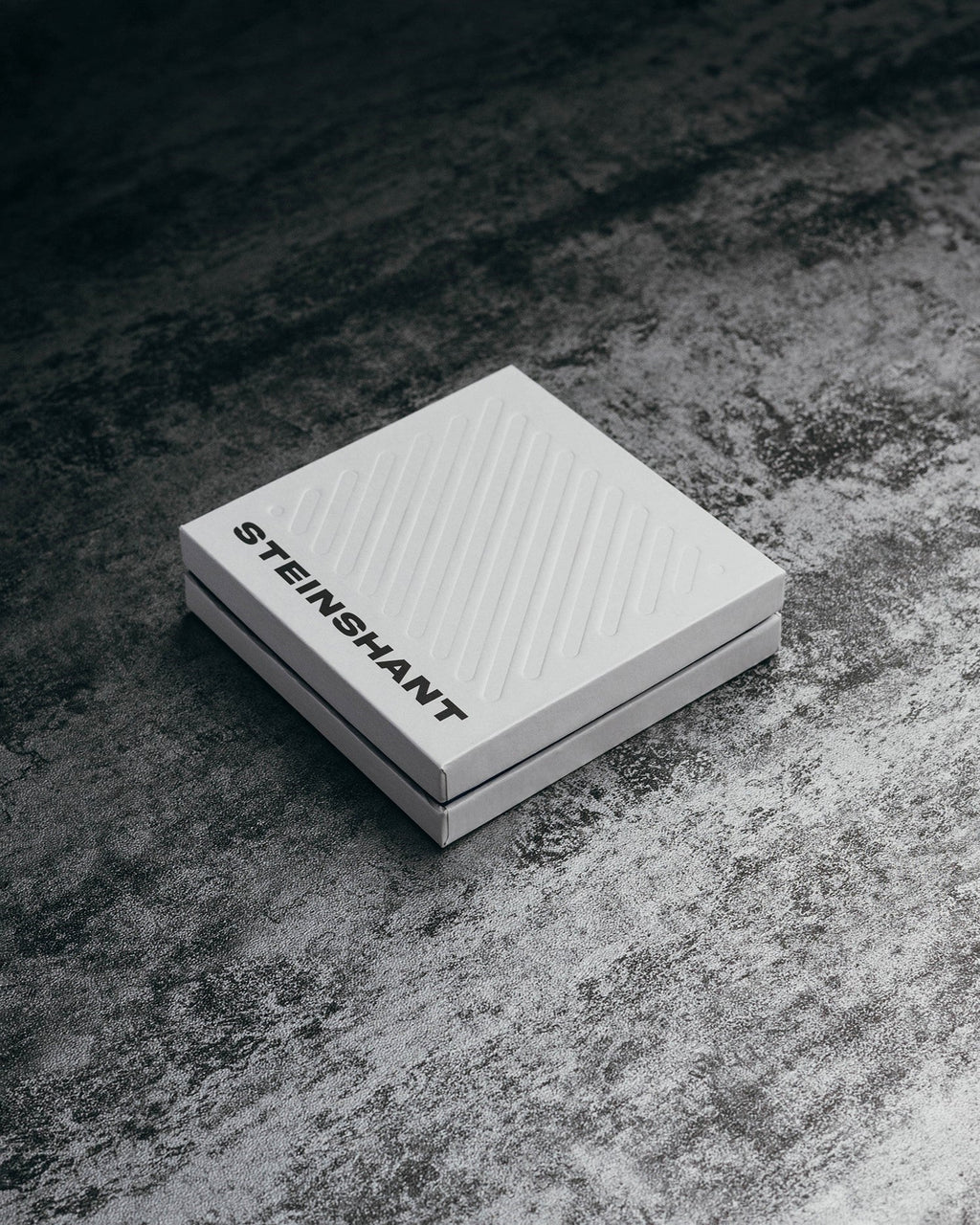 Shuffle Pocket Kings V2 Fidget Toy | Midnight Edition Card Fidget